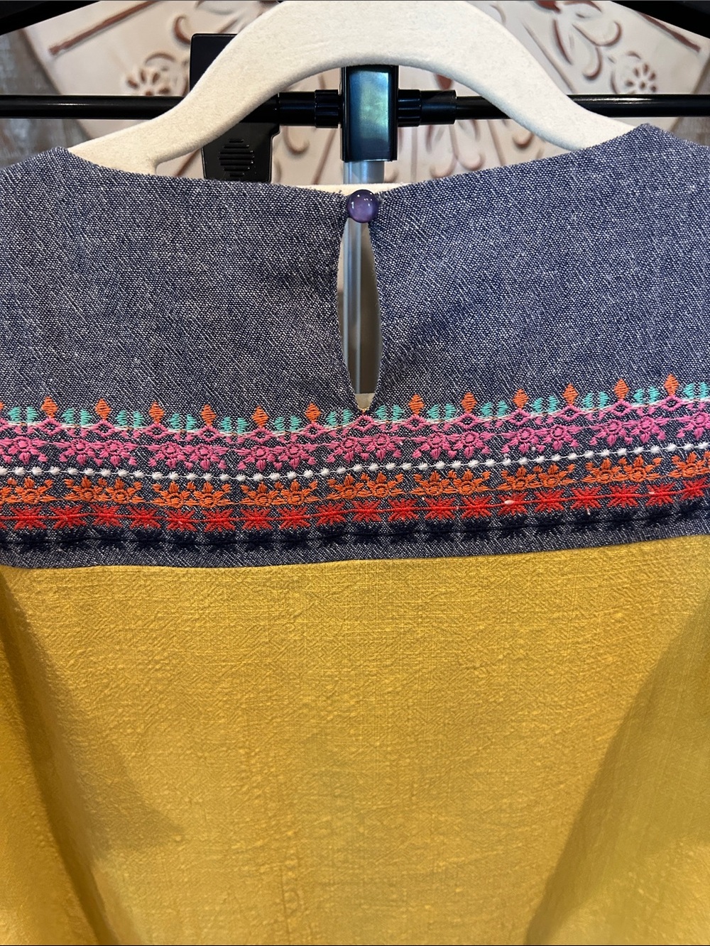 Elizabeth’s Closet Woman’s Size Large /Mustard Yellow Embroidered Dress/ Boho! - Picture 8 of 8